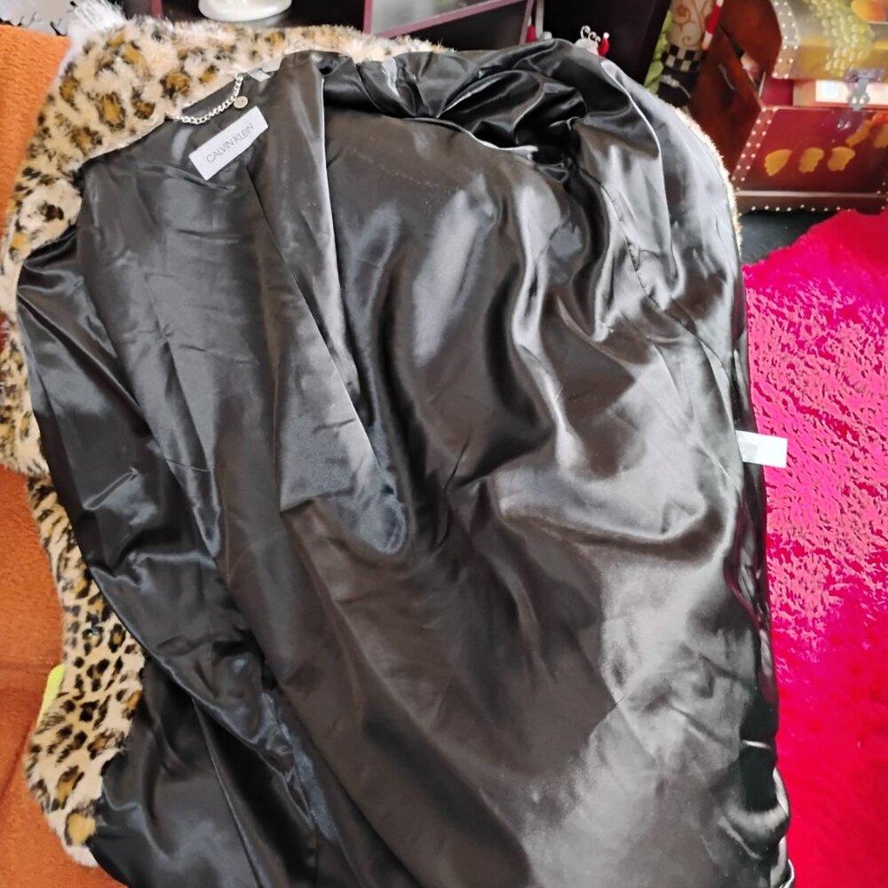 Calvin Klein Leopard Print Faux Fur Coat | One Size | Like New - Picture 8 of 9